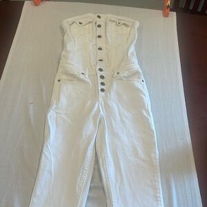 B25035 Guess SZ 0 Denim jumpsuit skinny leg perfect w/ black heels strapless